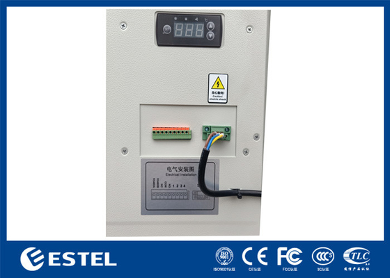 Vloer gemonteerde kast buiten 19 inch rek met PDU, airconditioning en sensoren