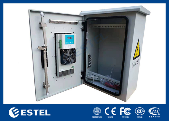 Muurstapel gemonteerd buiten telecomkas met TEC koeler 19 inch Rack 7U gebruikersruimte