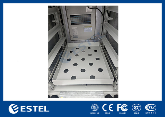 Vloer gemonteerd 19 inch rek met dubbele deuren en airconditioner voor buiten telecom kast