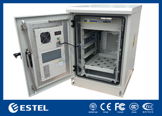 Vloer gemonteerd 19 inch rek met dubbele deuren en airconditioner voor buiten telecom kast