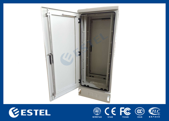 IP65 Outdoor Telecom Cabinet Aluminiumplaat met dubbele deuren Natuurlijke ventilatie