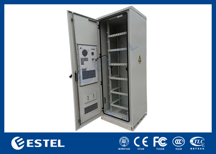 Buitenste vloer gemonteerde kast 19 inch Rack 45U Gebruikersruimte Met airconditioner behuizing